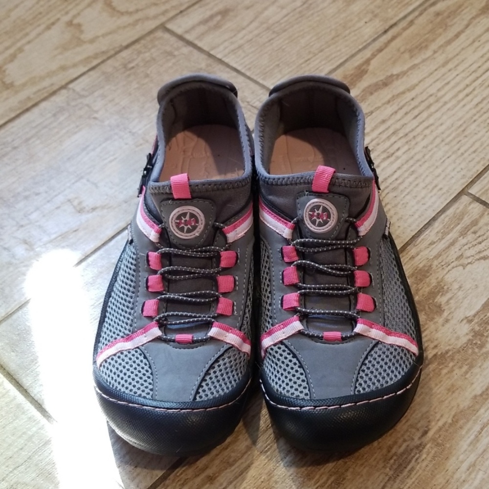 Water shoes